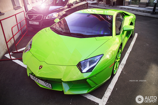 Lamborghini Aventador is extreem groen! 