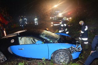 Bugatti Veyron 16.4 gecrasht in Oostenrijk