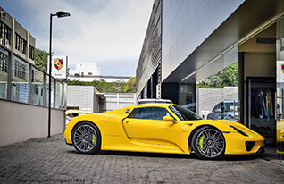 Meer foto's van de Racing Yellow gekleurde Porsche 918 Spyder