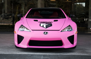 Lexus LFA: c'è chi la preferisce rosa